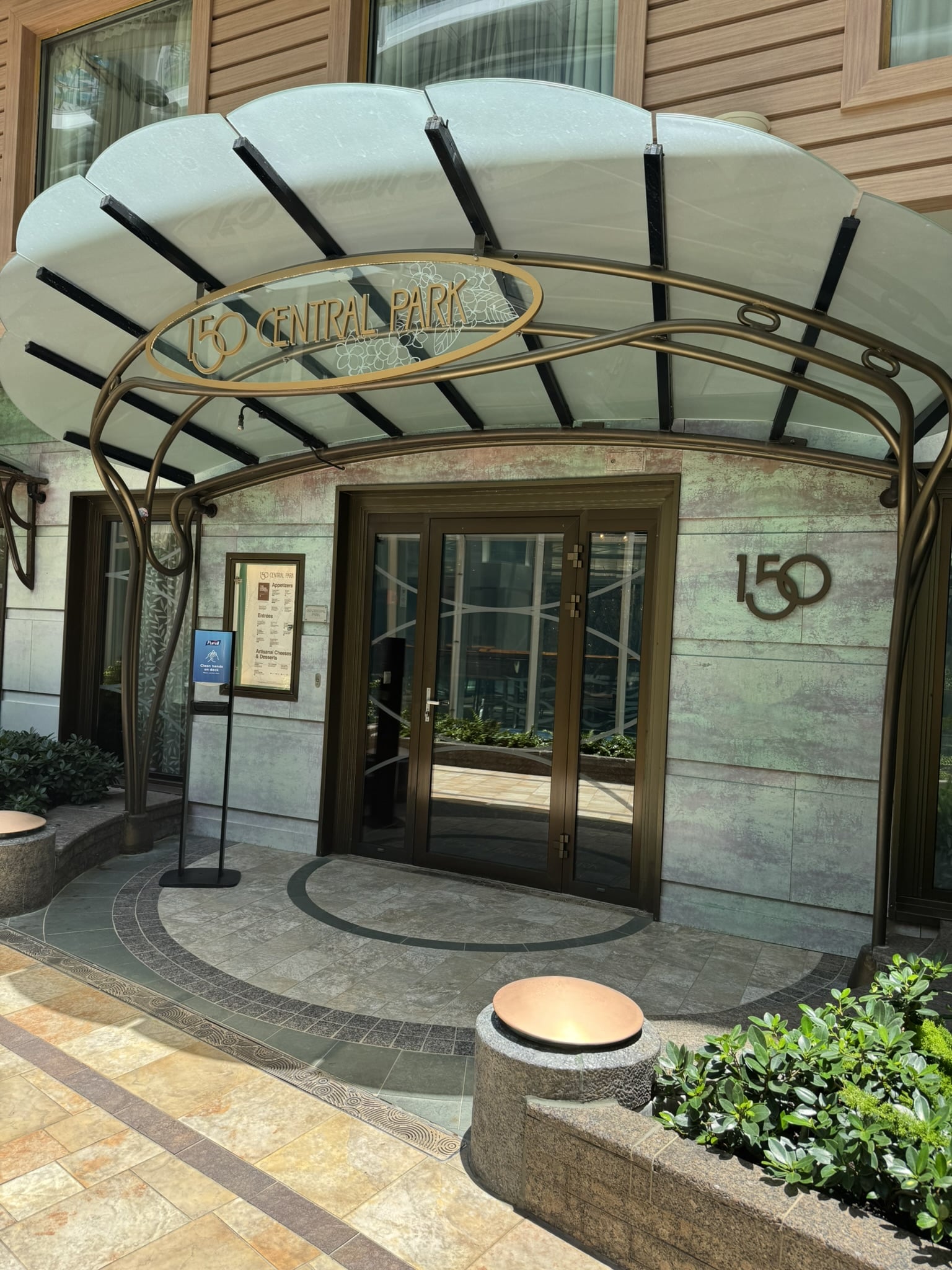 150 Central Park on Royal Caribbean: A Complete Dining Experience