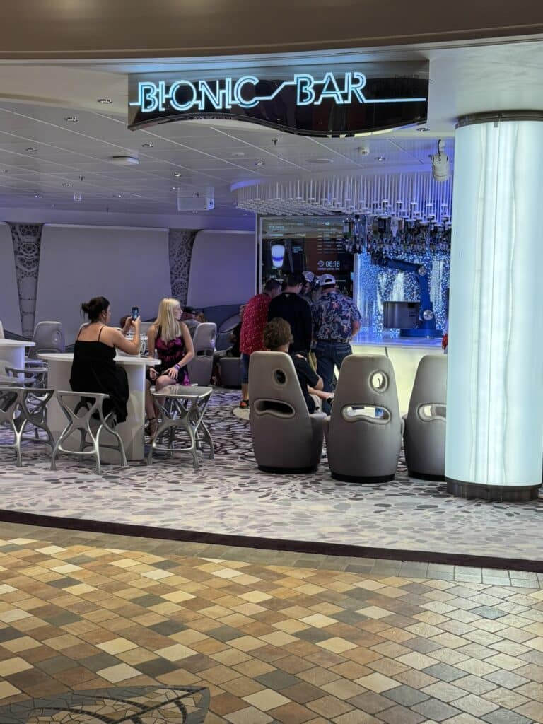 bionic bar on Oasis of the seas