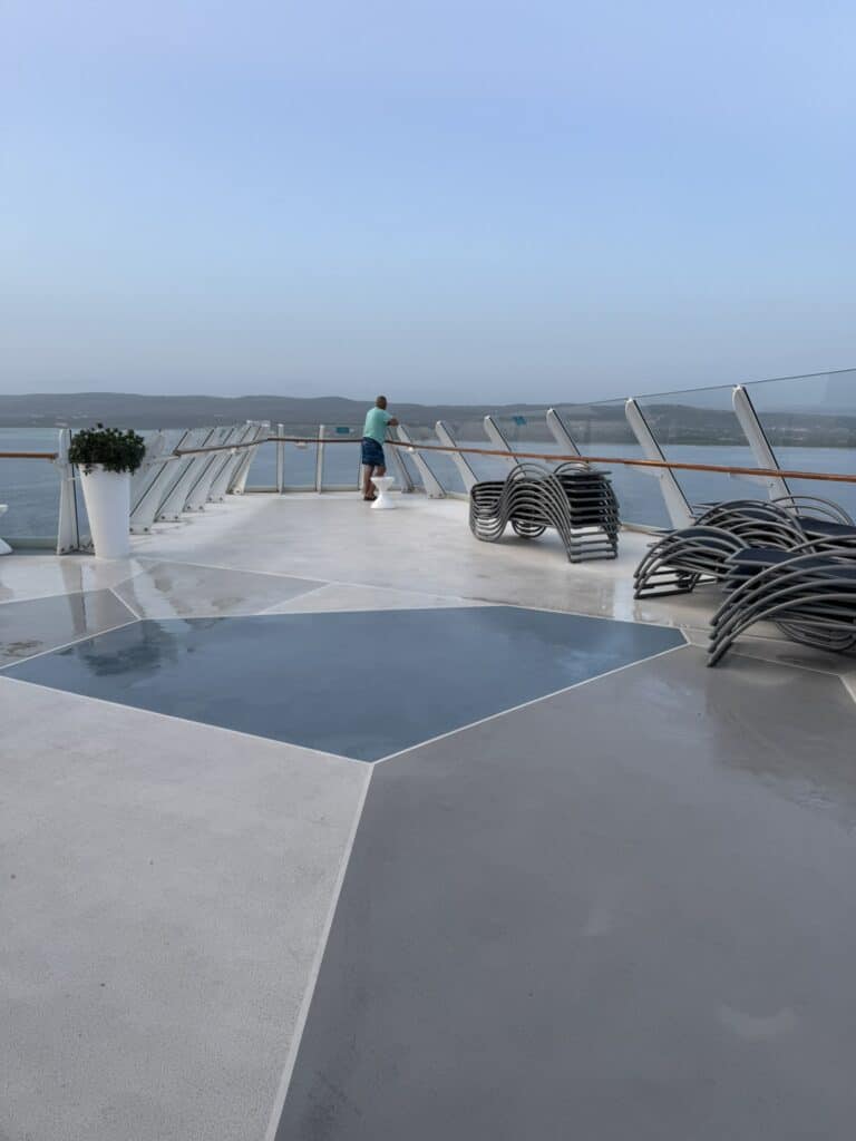 Solarium deck