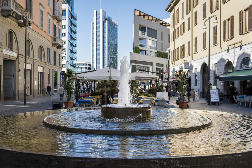 Fountain, Corso Como, Milan, Italy