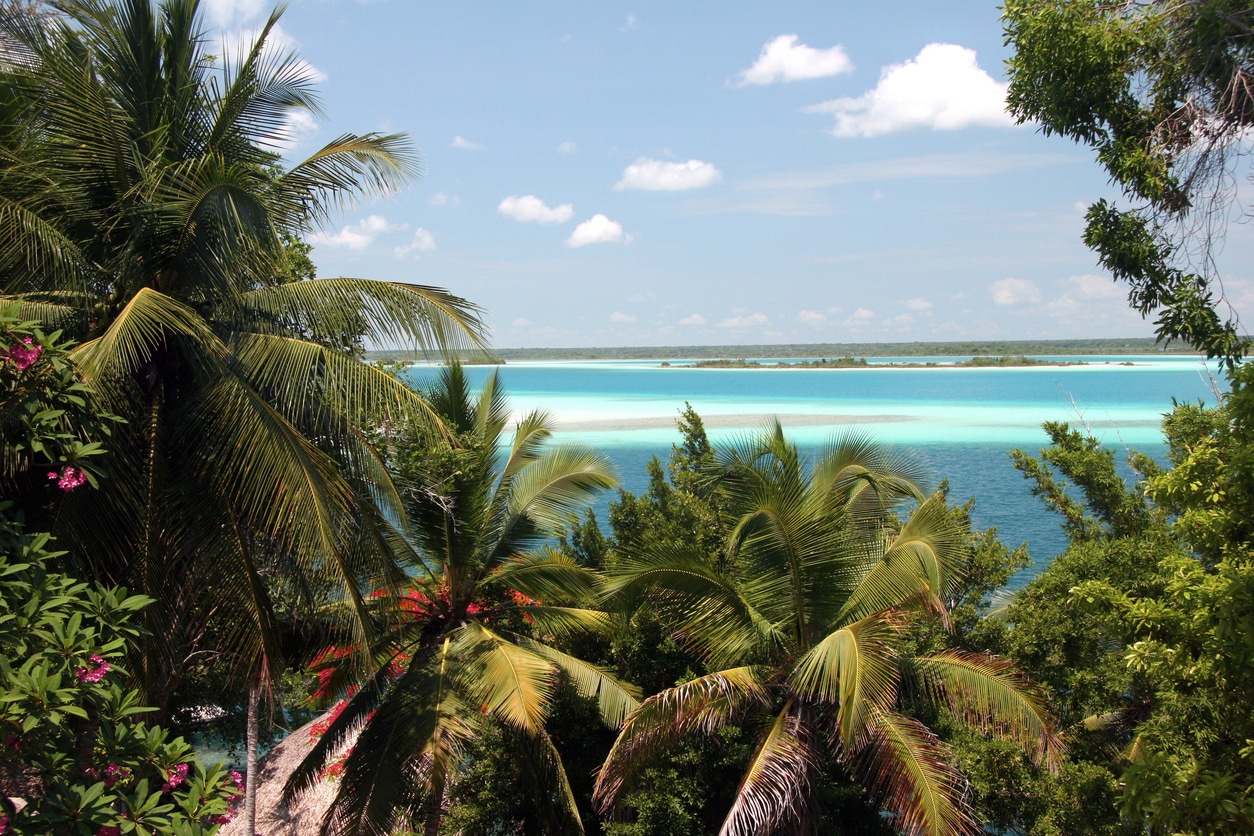 Bacalar Lagoon (Seven Colors Lagoon) – Costa Maya